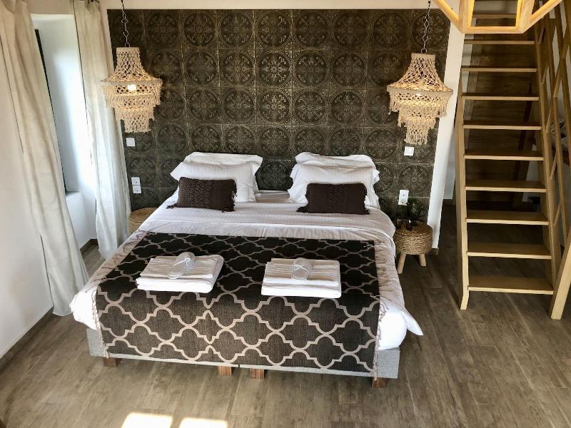 Villa Vager Mani Hotel 卡拉马塔 外观 照片