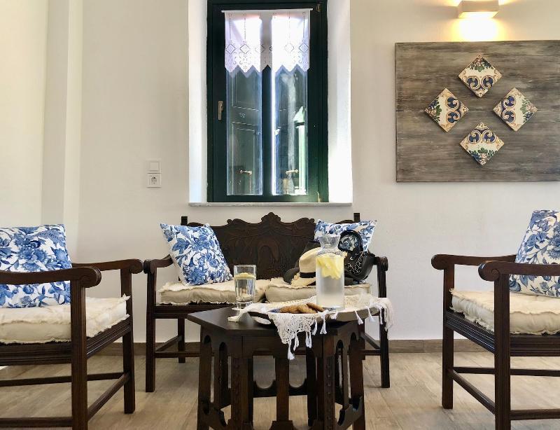 Villa Vager Mani Hotel 卡拉马塔 外观 照片
