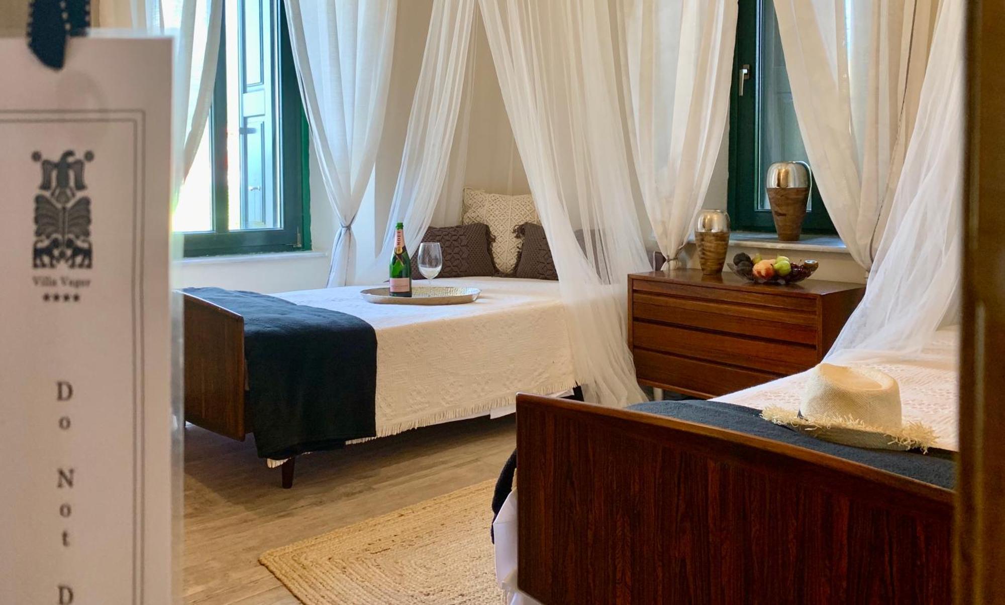 Villa Vager Mani Hotel 卡拉马塔 外观 照片