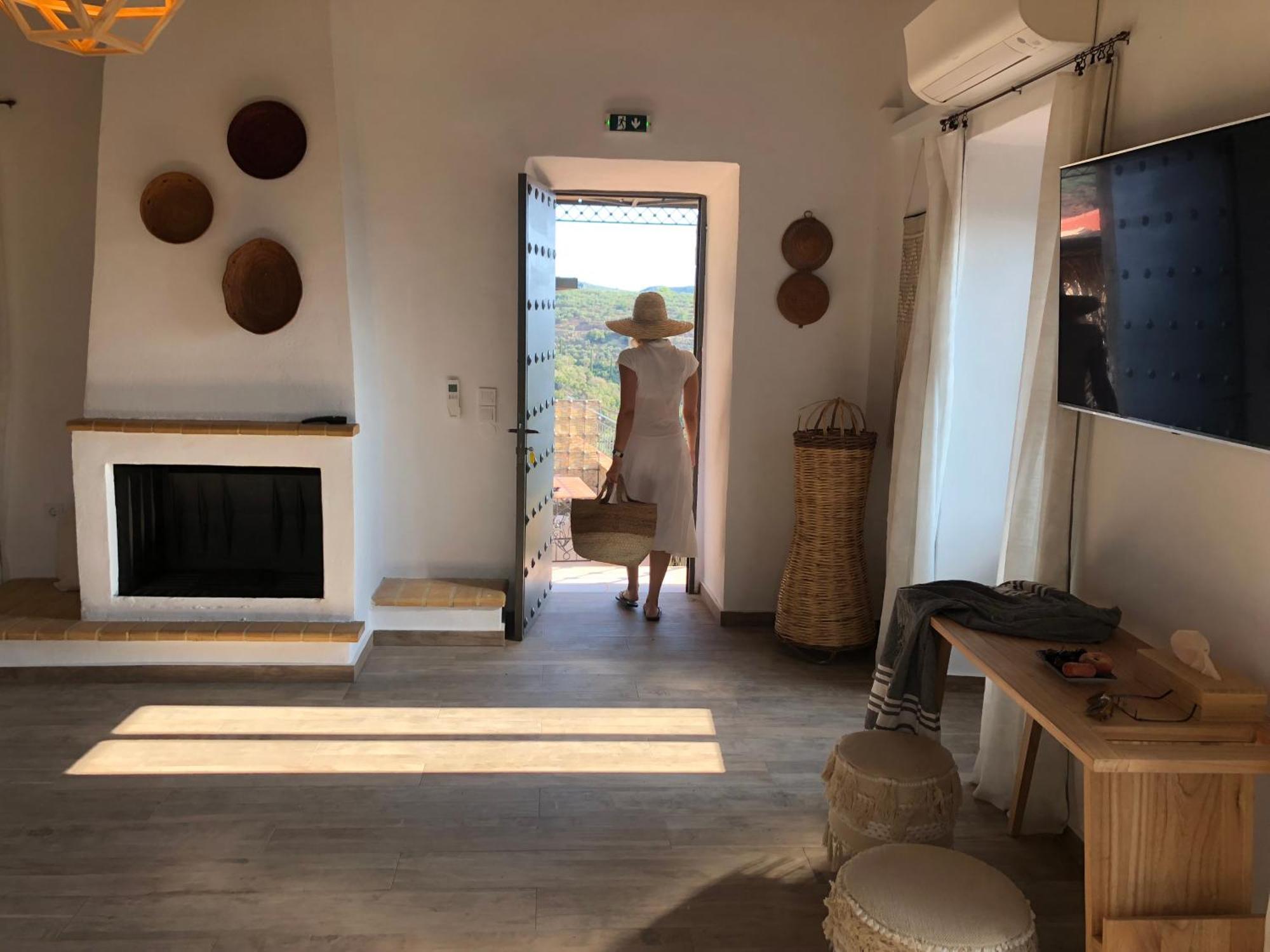 Villa Vager Mani Hotel 卡拉马塔 外观 照片