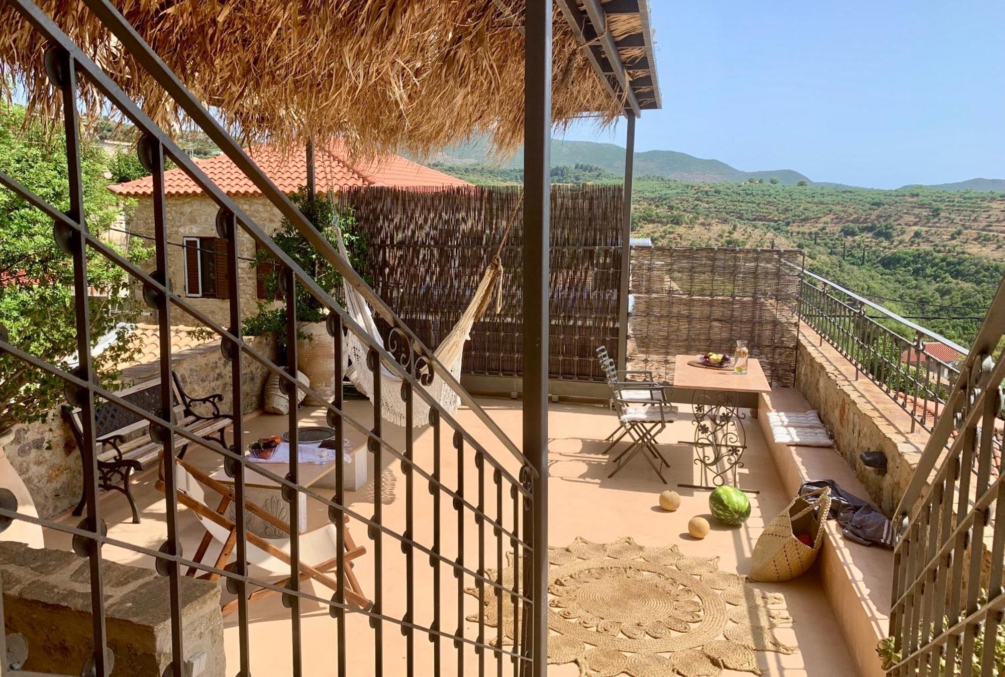 Villa Vager Mani Hotel 卡拉马塔 外观 照片