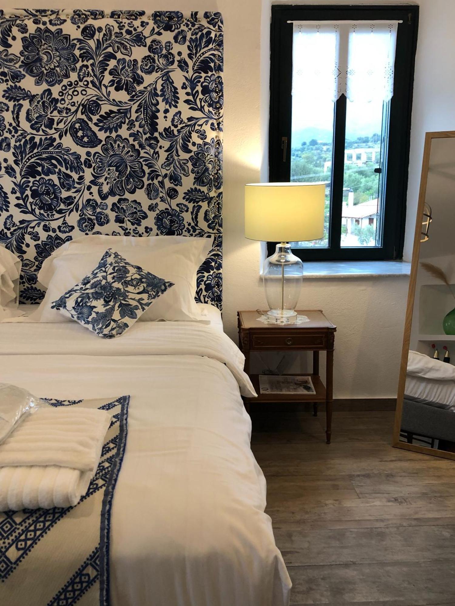 Villa Vager Mani Hotel 卡拉马塔 外观 照片