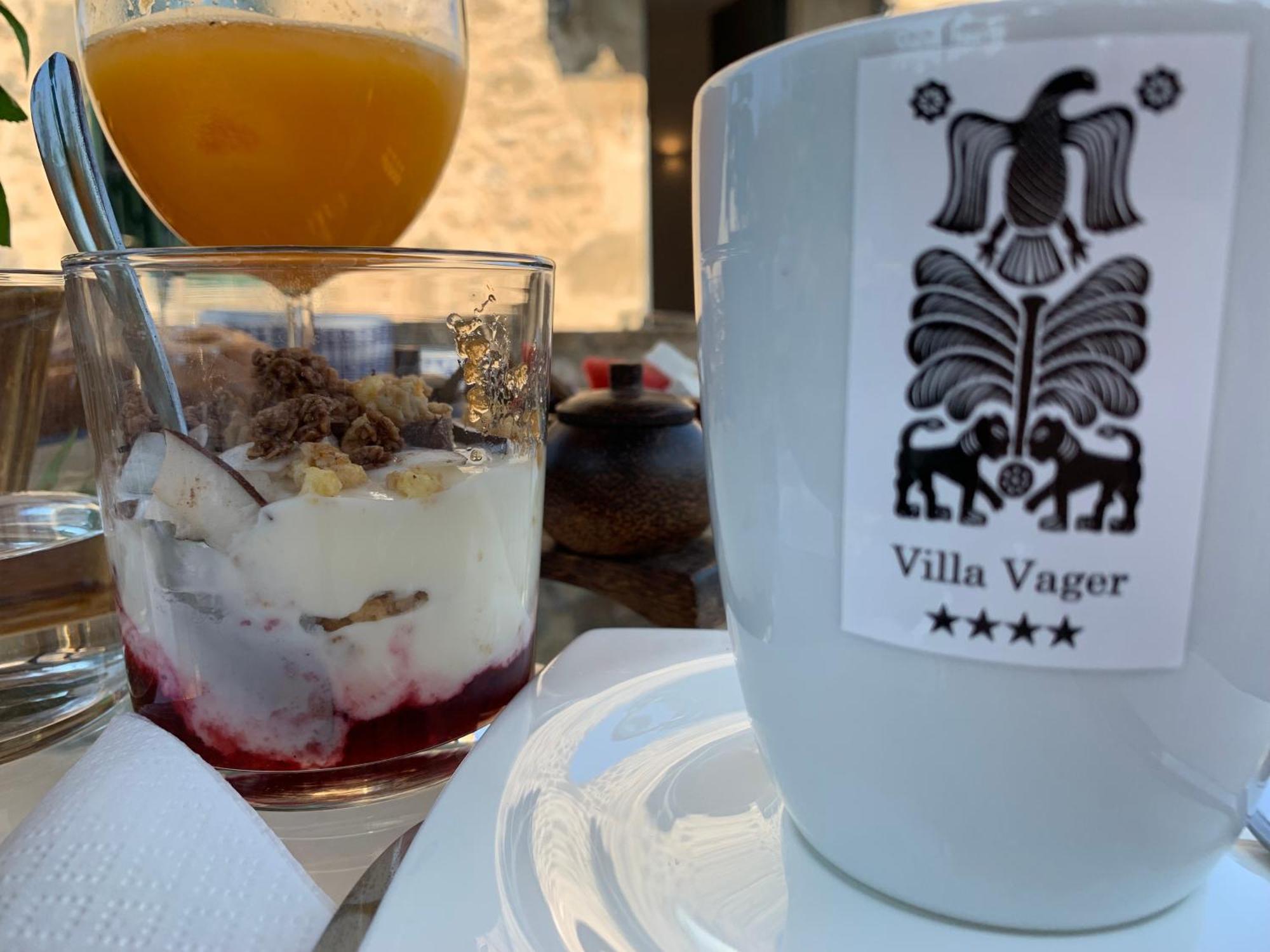 Villa Vager Mani Hotel 卡拉马塔 外观 照片