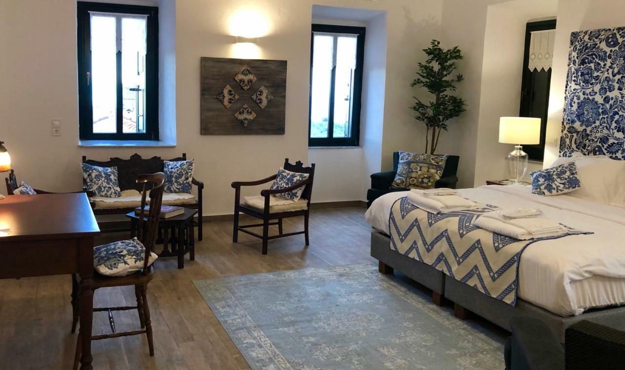 Villa Vager Mani Hotel 卡拉马塔 外观 照片