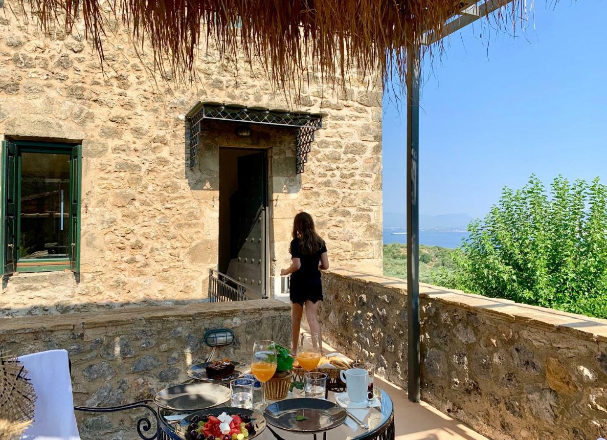 Villa Vager Mani Hotel 卡拉马塔 外观 照片